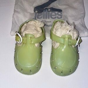NWT Trumpette jelly sandals